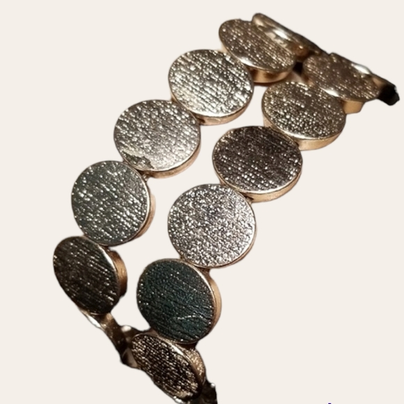 NWT Goldtone Textured Metal Stretch Bracelet Set - Picture 2 of 9